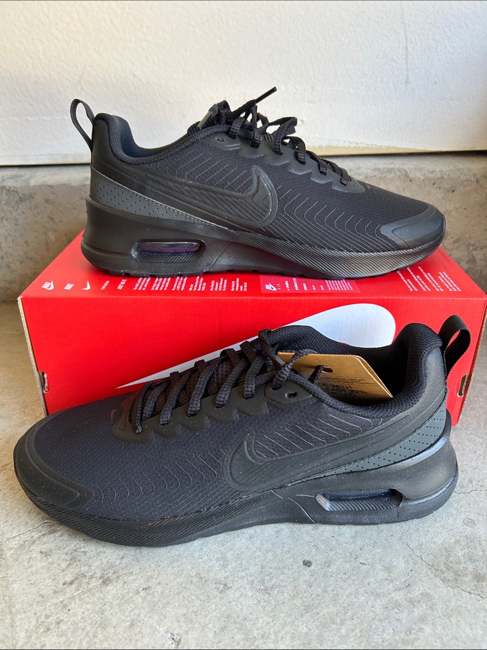 Nike Air Max Nuaxis Mens Athletic Shoes Size 10 Nwt
